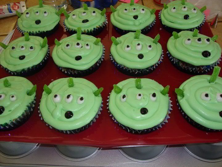 TS3 alien cupcakes Pictures, Images and Photos