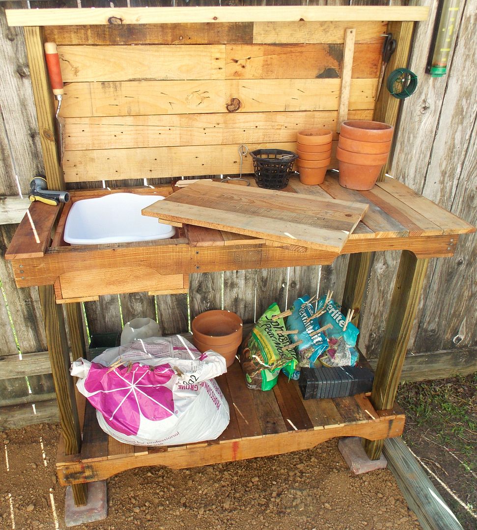 Potting Bench Made From Pallets