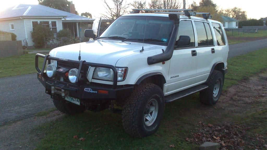 holden jackaroo bullbar