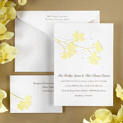 Find these beautiful yellow and gray wedding stationery and decor options 
